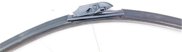 Michelin 22 inch Radius Premium Beam w/ Frameless Curved Design Wiper Blade - Image 8