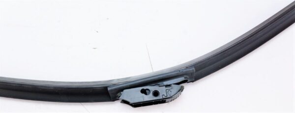 Michelin 16 inch Radius Premium Beam w/ Frameless Curved Design Wiper Blade - Image 2