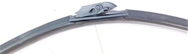 Michelin 18 inch Radius Premium Beam w/ Frameless Curved Design Wiper Blade - Image 5