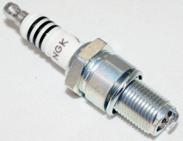 Genuine NGK 6664 Spark Plug Iridium IX BR7EIX - Image 5