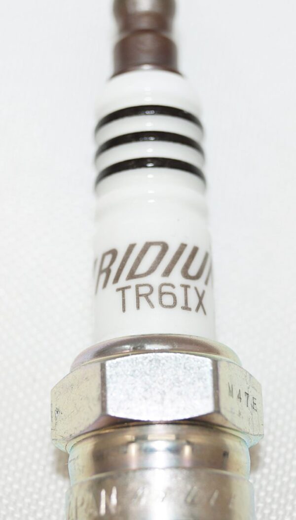 Pack of 6 Genuine NGK 3689 TR6IX Iridium IX Spark Plug - Image 3