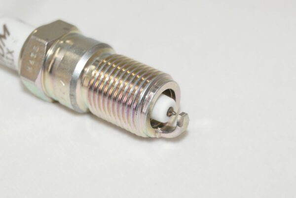 Pack of 6 Genuine NGK 3689 TR6IX Iridium IX Spark Plug - Image 5