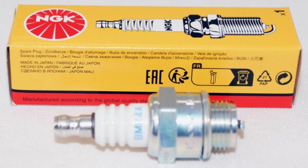 Set of 2 Genuine NGK 5728 BMR4A Nickel Spark Plugs - Image 2