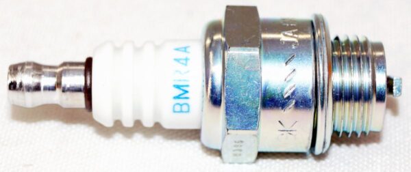 Genuine NGK 5728 BMR4A Nickel Spark Plug - Image 2