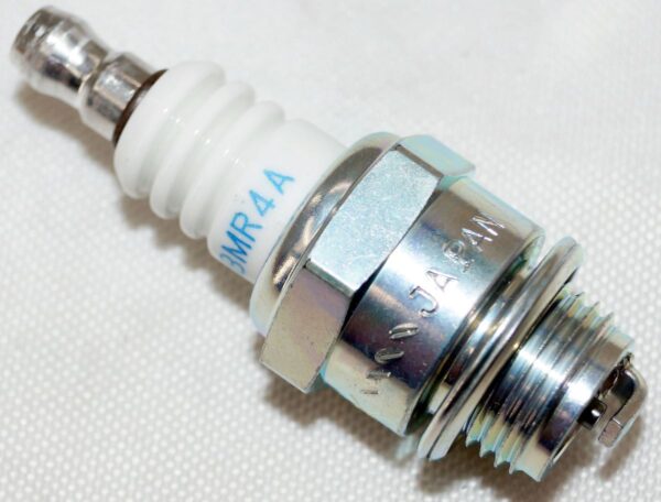 Genuine NGK 5728 BMR4A Nickel Spark Plug - Image 5