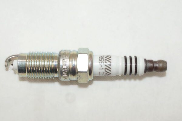 Set of 4 NGK 7316 TR55-1IX Iridium IX Spark Plugs - Image 2