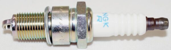 Genuine Authentic NGK 7133 Nickel Spark Plug Standard BPR6ES11 - Image 3