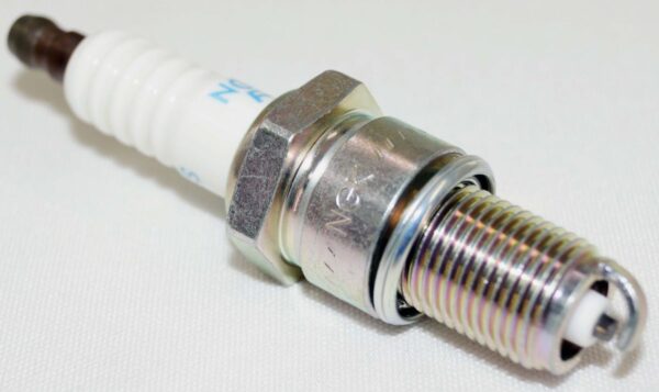 Genuine Authentic NGK 7133 Nickel Spark Plug Standard BPR6ES11 - Image 7