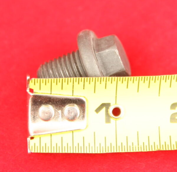 MD050316 Engine Oil Drain Plug - Image 3