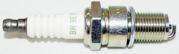 2 Pack Genuine NGK 7548 V Power Spark Plugs BR9EYA - Image 3