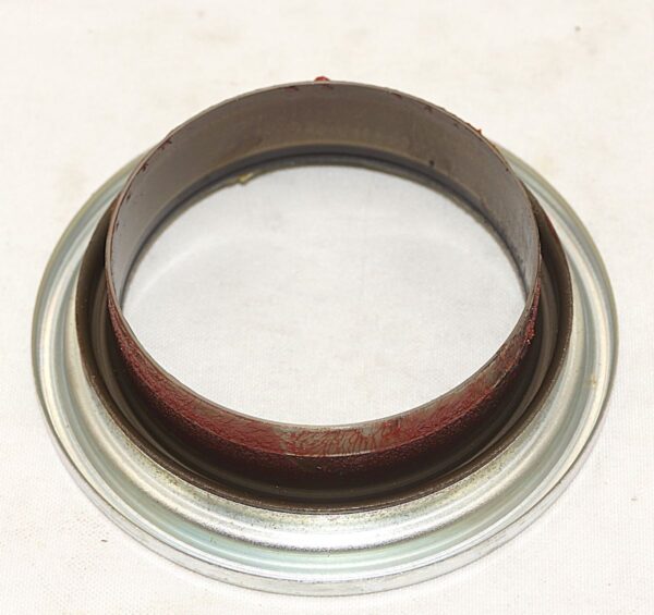 Genuine Meritor A11205Y2729 Wheel Seal for Meritor SQ100 Front Axles - Image 3