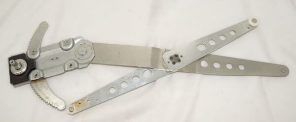 Heavy Duty Manual Window Regulator (Regulator Only) F3HZ6823200AA - Image 2
