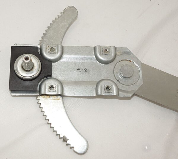 Heavy Duty Manual Window Regulator (Regulator Only) F3HZ6823200AA - Image 4