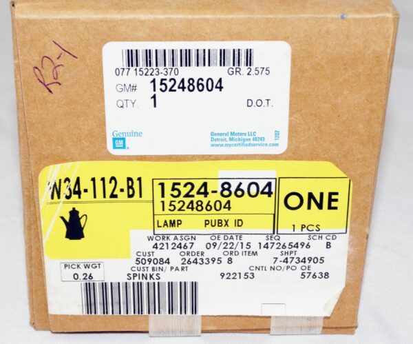 Genuine OEM 15248604 GM Under Tailgate Clearance Light 01-14 Silverado Sierra - Image 2