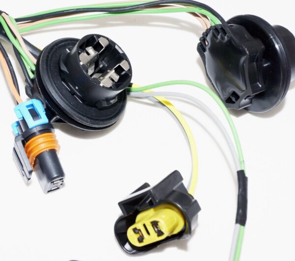 Genuine ACDelco OEM 15841610 GM Headlamp Wiring Harness - Image 5