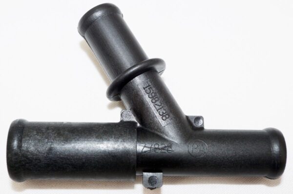 Genuine OEM 15982138 GM 96-99 Chevy GMC Suburban Escalade Heater Outlet Hose Tee - Image 3