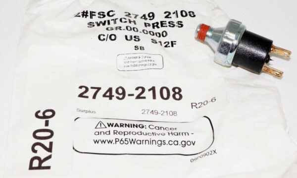 FSC 2749-2108 Parking Brake Light Pressure Switch 2749-2108 for Freightliner
