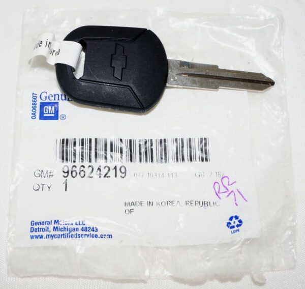 Genuine OEM 96624219 GM Ignition Transponder Key Blank Bowtie
