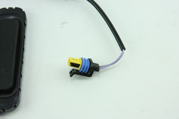 Genuine OEM ACDelco D1499F Liftgate Release Switch GM 15106857 - Image 3
