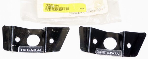 F6HZ13256A Mtg Bracket Parking Lamp for Freightliner