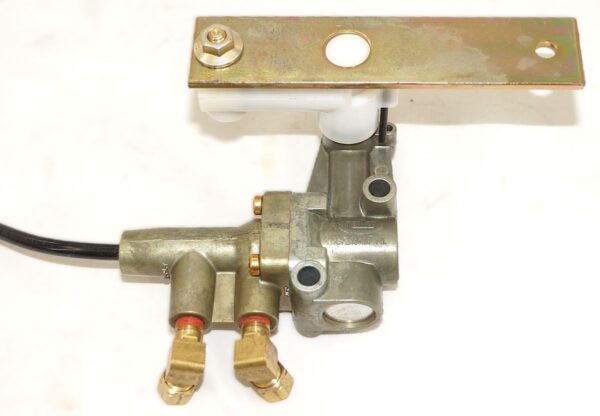 Hadley H00450EHF Height Control Valve - Image 3