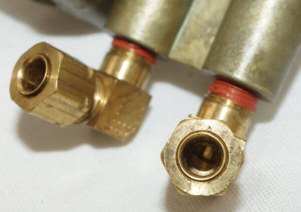 Hadley H00450EHF Height Control Valve - Image 5