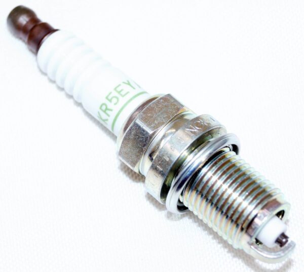 Set of 6 NGK 2087 BKR5EYA V-Power Spark Plugs - Image 7