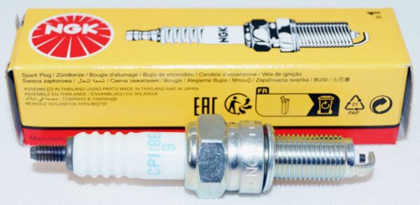 Set of 6 Genuine NGK 2306 CPR8EA-9 Nickel Spark Plugs - Image 2