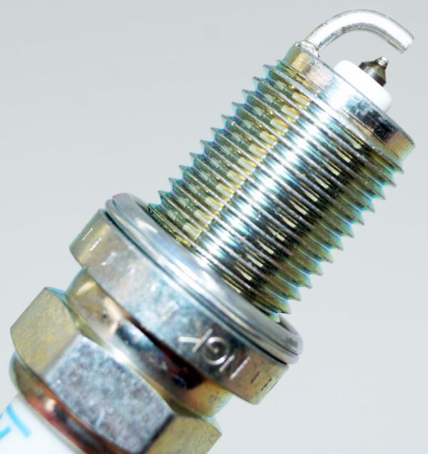 Set of 6 Genuine NGK 2647 PFR5G-11 Laser Platinum Spark Plugs - Image 6