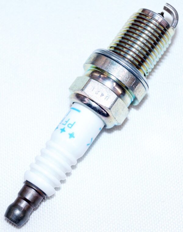 Set of 6 Genuine NGK 2647 PFR5G-11 Laser Platinum Spark Plugs - Image 8