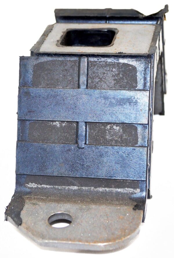 27330-1 Isolator Engine Mount - Image 4