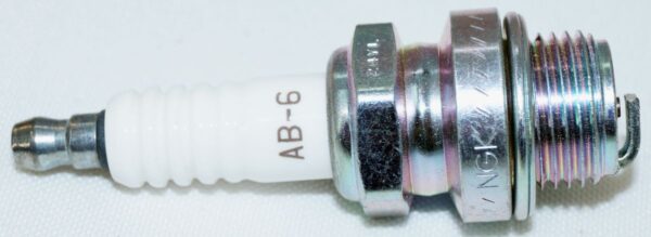 Set of 2 Genuine NGK 2910 AB-6 Nickel Spark Plugs - Image 3