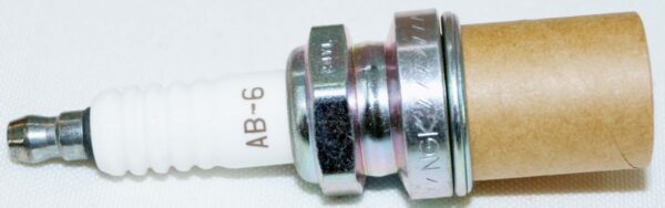 Set of 8 Genuine NGK 2910 AB-6 Nickel Spark Plugs - Image 4