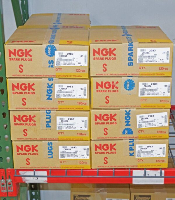 Pack of 10 Genuine NGK 2983 Spark Plugs Standard CR6HSA - Image 9