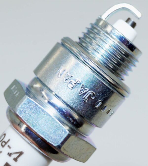 Set of 2 Genuine NGK 3332 XR5 V-Power Spark Plugs - Image 6
