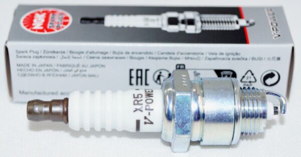 Set of 8 Genuine NGK 3332 XR5 V-Power Spark Plugs - Image 2