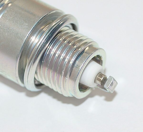 Set of 4 NGK 3823 BP8HS-10 Nickel Spark Plugs - Image 5