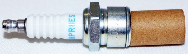 Set of 4 Genuine NGK 3923 BPR8ES Nickel Spark Plugs - Image 4
