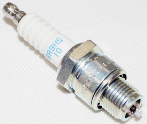 Pack of 4 Genuine NGK 4551 Spark Plug BR9HS10 - Image 8