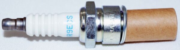 Set of 4 Genuine NGK 4677 BR9ECS Nickel Spark Plugs - Image 4