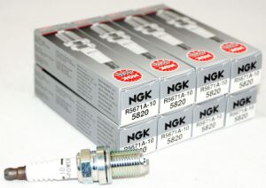 Set of 8 NGK 5820 R5671A-10 Racing Plugs