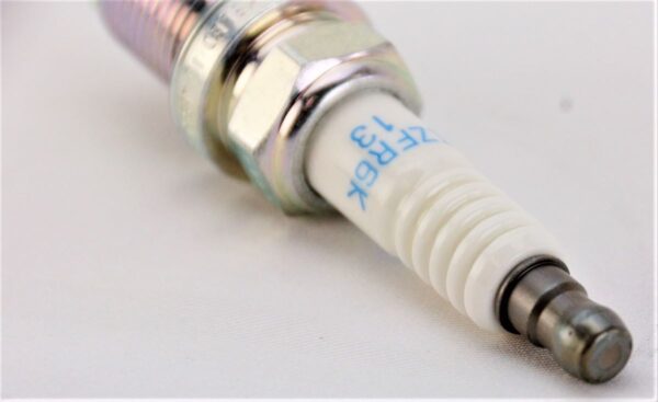 Set of 10 Genuine NGK 6774 Spark Plug Laser Iridium IZFR6K13 - Image 7