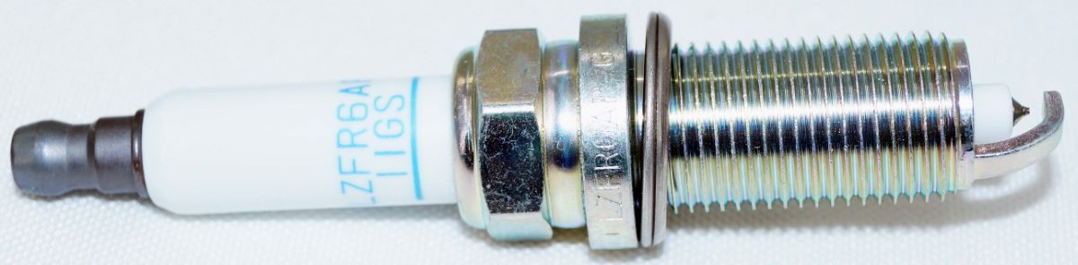 Set of 8 Genuine NGK 95712 LZFR6AP11GS Laser Platinum Spark Plugs - Image 4