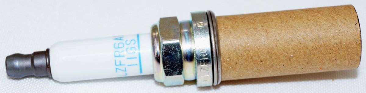 Set of 8 Genuine NGK 95712 LZFR6AP11GS Laser Platinum Spark Plugs - Image 5