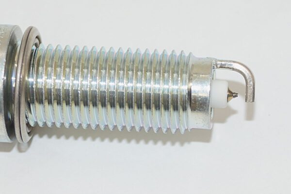 Set of 4 NGK 96509 ILZKAR7E11S Laser Iridium Spark Plugs - Image 4