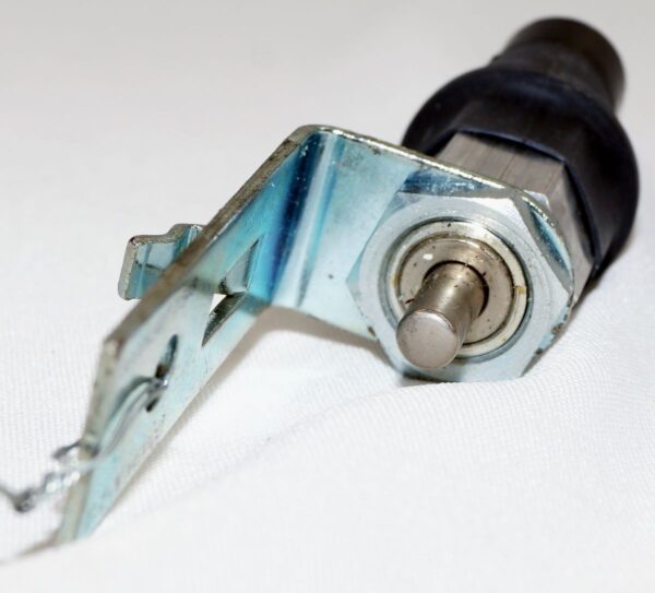 A06-32490-000 Switch and Breaker for Freightliner - Image 4