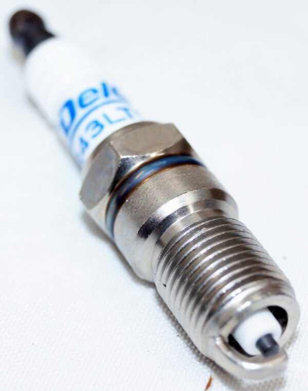 Set of 8 Genuine OEM ACDelco MR43LTS Conventional Nickel Spark Plug GM 19355201 - Image 5