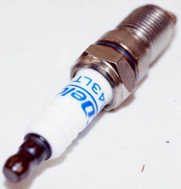 Set of 8 Genuine OEM ACDelco MR43LTS Conventional Nickel Spark Plug GM 19355201 - Image 6