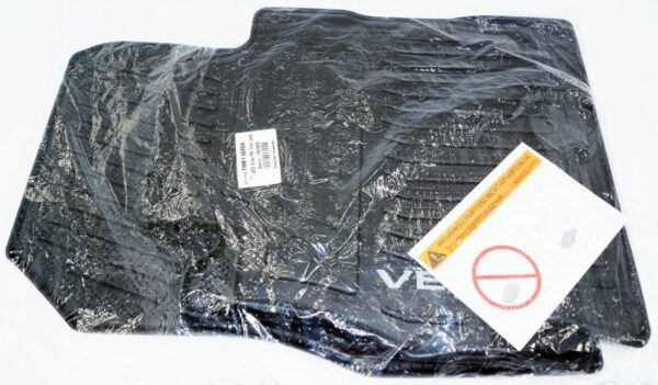Genuine OEM T99E1-5EE0A Nissan 20-21 Versa 4 Piece All Season Rubber Floor Mats - Image 4