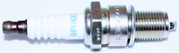 Set of 4 Genuine NGK 4008 BPR6ES Nickel Spark Plugs - Image 3